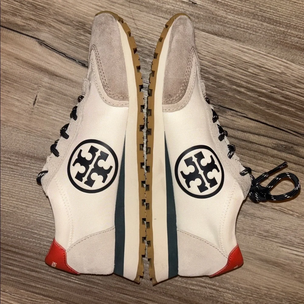 tory burch tennis shoes size 5 1/2!! - Picture 2 of 5